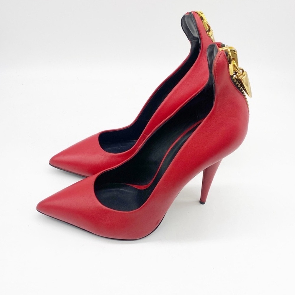 GUISEPPE ZANOTTI Red Pointed Toe Zipper
Heels Size 38.5